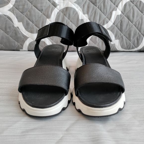 SOREL Women's size 9.5 Kinetic Wedge platform sandals - Picture 3 of 14